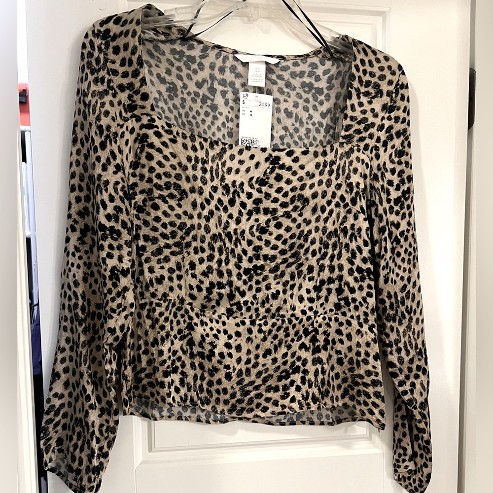 NWT H&M Leopard Long Sleeve Crop Top Medium